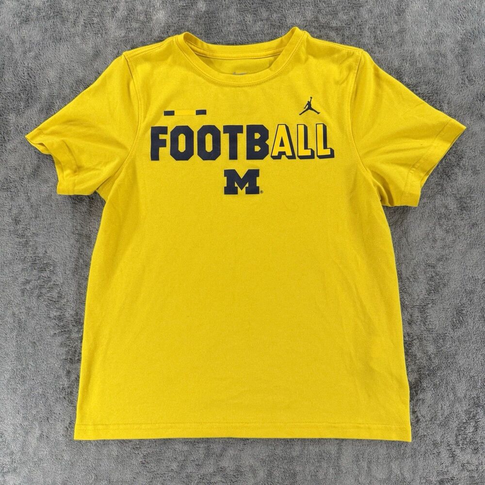 Boy’s Nike Jordan Michigan Wolverines Football Graphic Tee Medium YMD